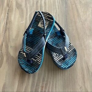 REEF Boys Flip Flop Sandals heel strap Blue & White size: 9/10